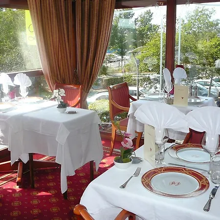 Hotel Logis Hamiot 3*