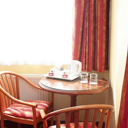 Hotel Logis Hamiot 3*